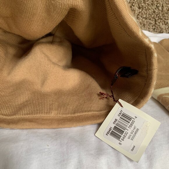 COACH Women\'s FB0461 2Pc. Camel 100% Merino Wool Sig Hat and Glove Set . main image 6